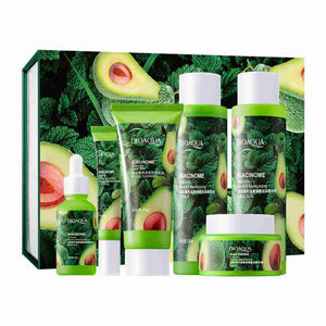 Avocado Glow Hydrating Kit.
5pcs Skin Care Products. 